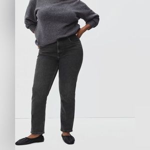 Everlane - Curvy Cheeky Jeans in Washed Black - Size 28 Regular